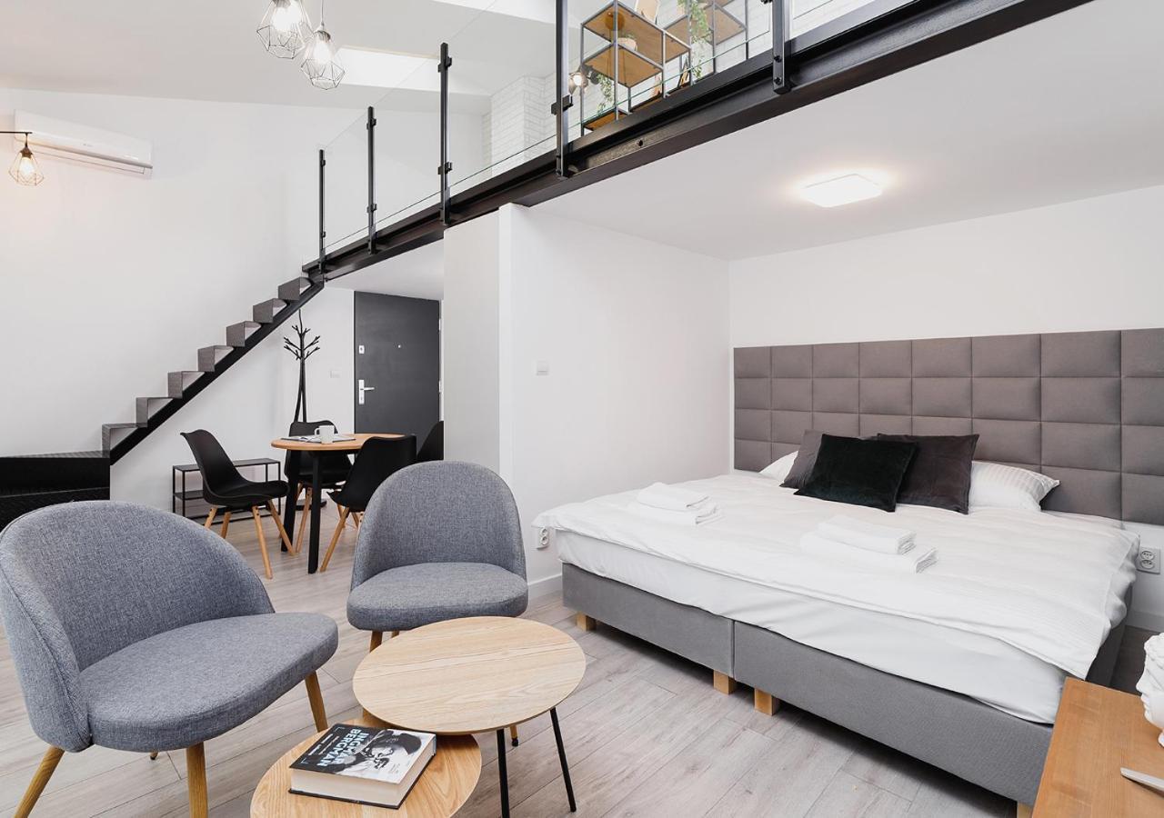 Wow! Aparthotel By Krakowmyplace Екстериор снимка